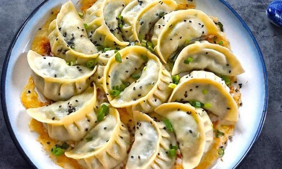 Gyoza pişirme makinelerinde insancıllaştırılmış tasarım operatör yorgunluğunu azaltır ve üretim verimliliğini artırır